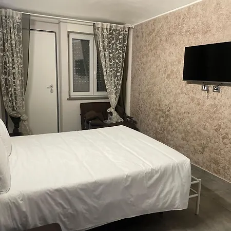 Airport Piano Terra Apartment San Maurizio Canavese